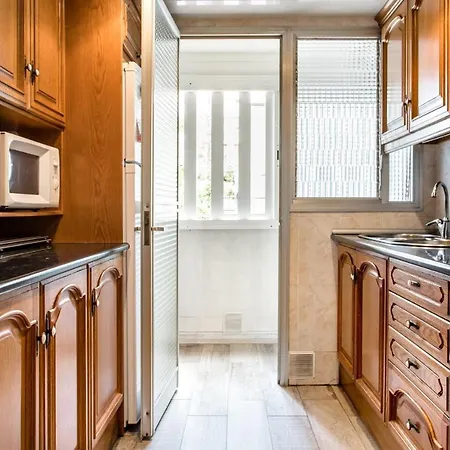 Apartment Cozy With Splashes Of Color L’Hospitalet de Llobregat