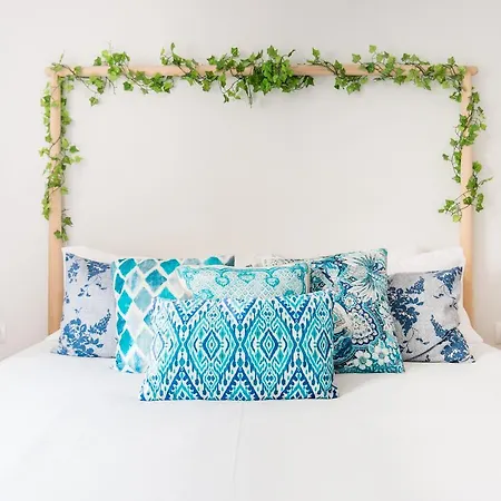 Cozy With Splashes Of Color Lejlighed L'Hospitalet de Llobregat